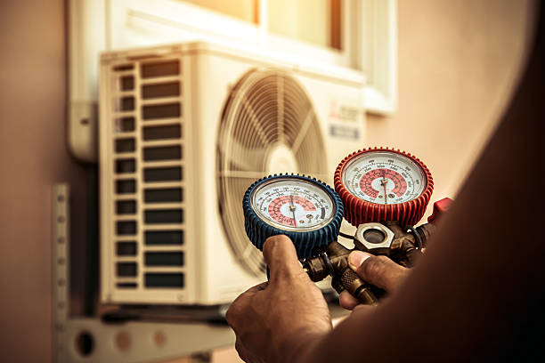 Professional Emergency Hvac technician working in Martins Creek, PA